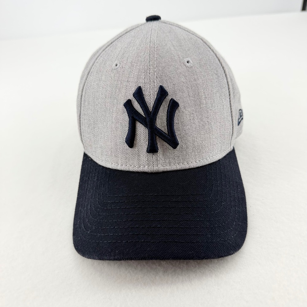 New Era 9FORTY Baseball Cap Unisex OSFM Grey Black Yankees Excellent